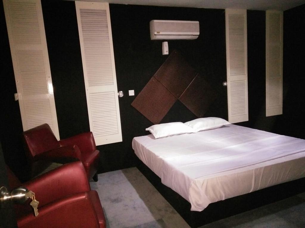 Transit Room Klia - Residence Villa Kampong Kubang Beras Buitenkant foto