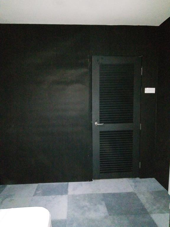 Transit Room Klia - Residence Villa Kampong Kubang Beras Buitenkant foto